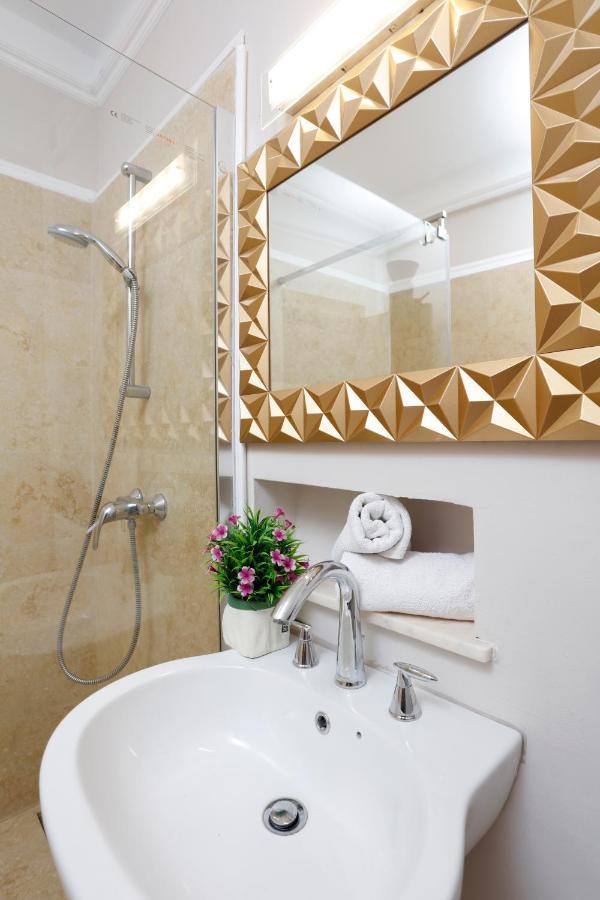 Grand Phillip Cismigiu Park Downtown Bucharest Apartment Екстериор снимка