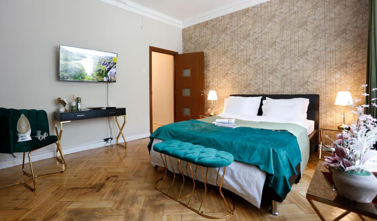 Grand Phillip Cismigiu Park Downtown Bucharest Apartment Екстериор снимка