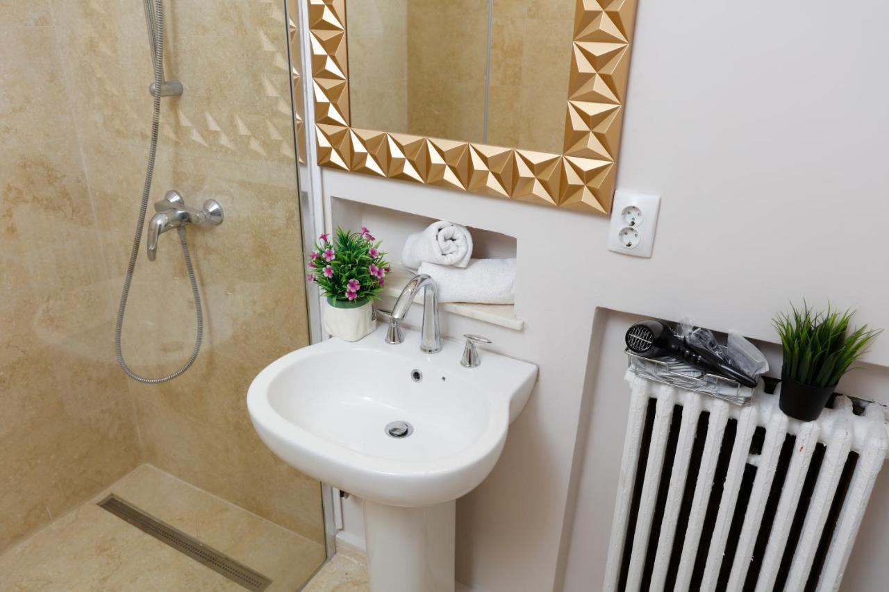 Grand Phillip Cismigiu Park Downtown Bucharest Apartment Екстериор снимка